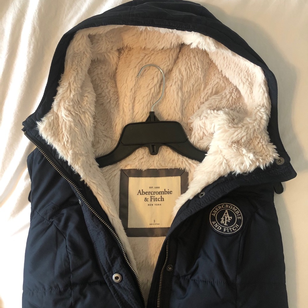 Navy Abercrombie&Fitch Faux Fur Lined Puffer Vest